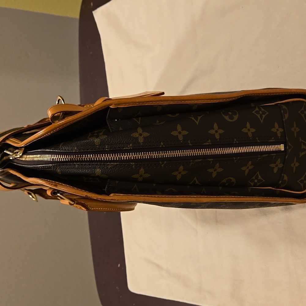 Louis Vuitton Rivoli Monogram Briefcase - Picture 5 of 17